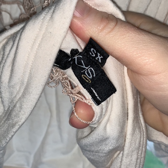 SKY Brand lace back top small EUC - Picture 3 of 4